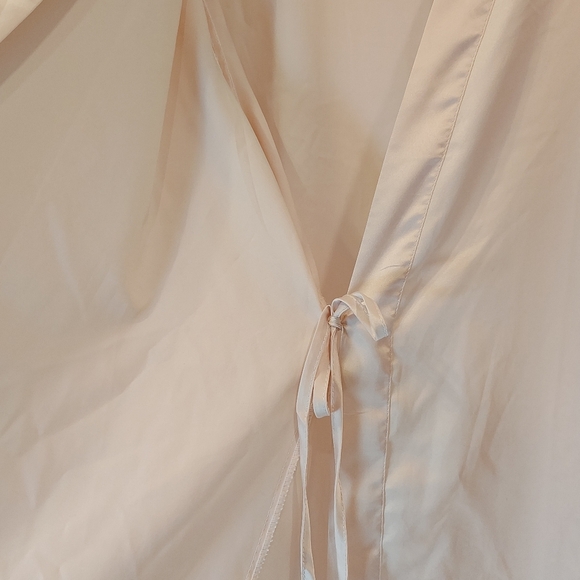 Blush Baby Light Pink Satin 3/4 length sleeve Robe Womens  Crochet Trim Feminine - Picture 7 of 8